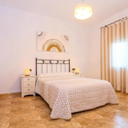Albada - Only Families Miami Playa